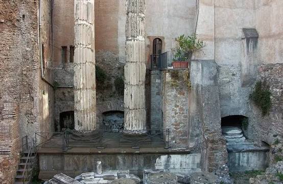 Area Archeologica di Via delle Botteghe Oscure